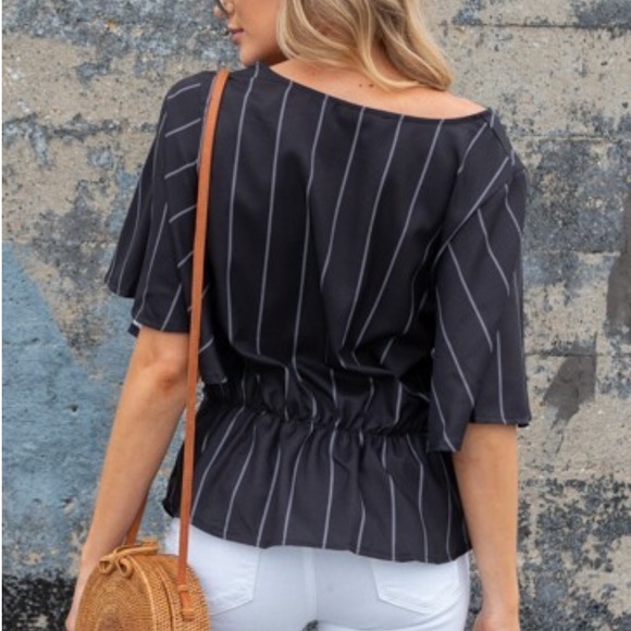 Front Twist Top - Picture 3 of 8